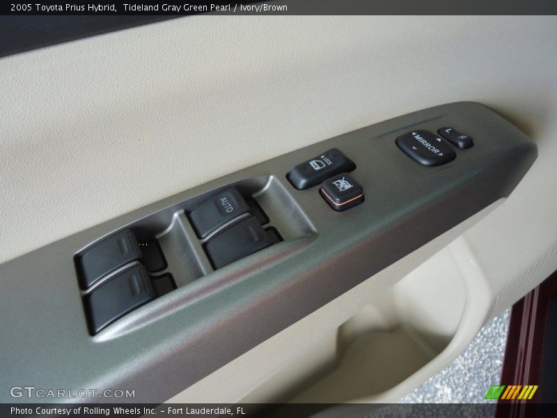 Tideland Gray Green Pearl / Ivory/Brown 2005 Toyota Prius Hybrid