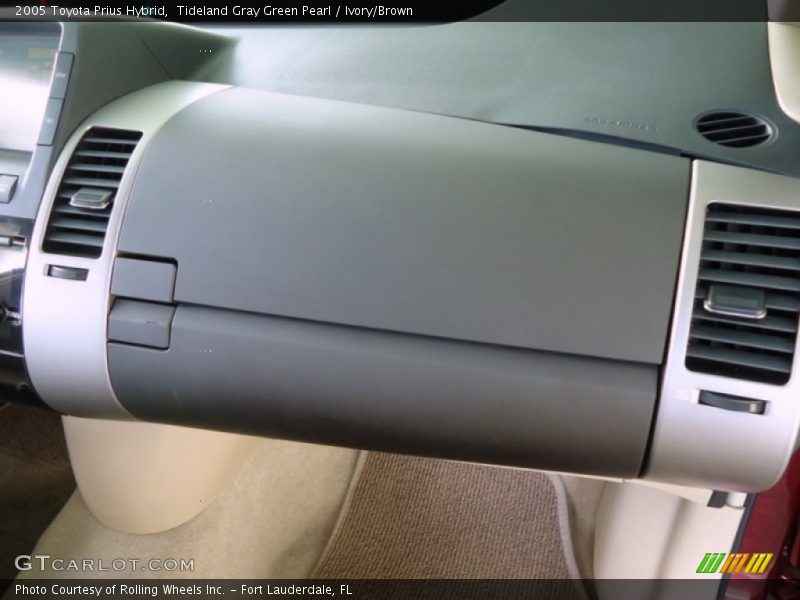 Tideland Gray Green Pearl / Ivory/Brown 2005 Toyota Prius Hybrid