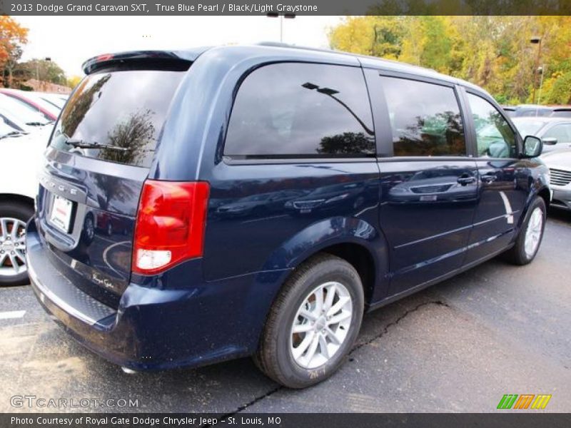 True Blue Pearl / Black/Light Graystone 2013 Dodge Grand Caravan SXT