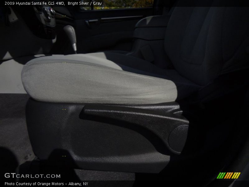 Bright Silver / Gray 2009 Hyundai Santa Fe GLS 4WD