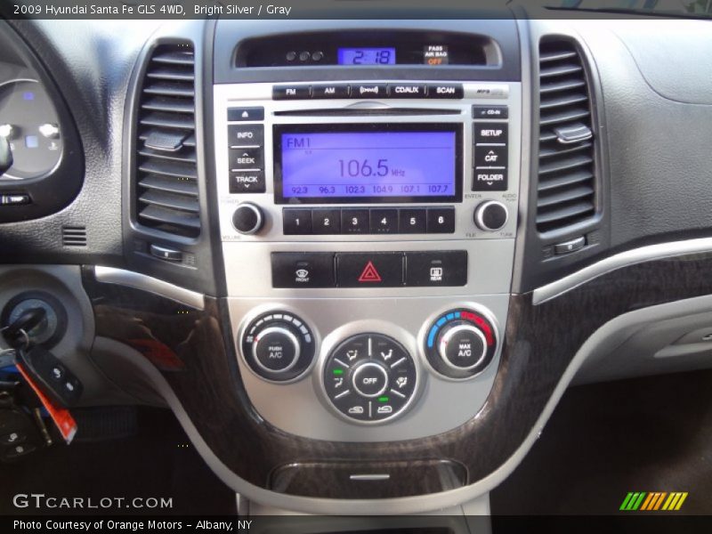 Bright Silver / Gray 2009 Hyundai Santa Fe GLS 4WD