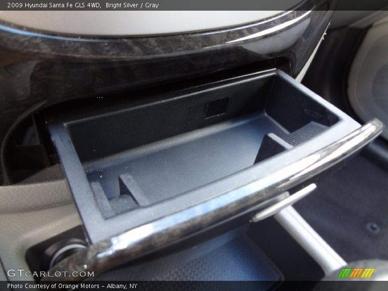 Bright Silver / Gray 2009 Hyundai Santa Fe GLS 4WD