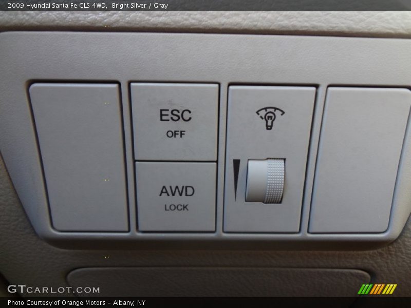 Bright Silver / Gray 2009 Hyundai Santa Fe GLS 4WD