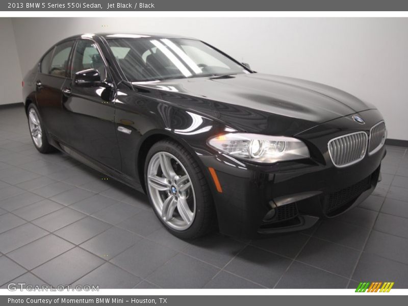 Front 3/4 View of 2013 5 Series 550i Sedan