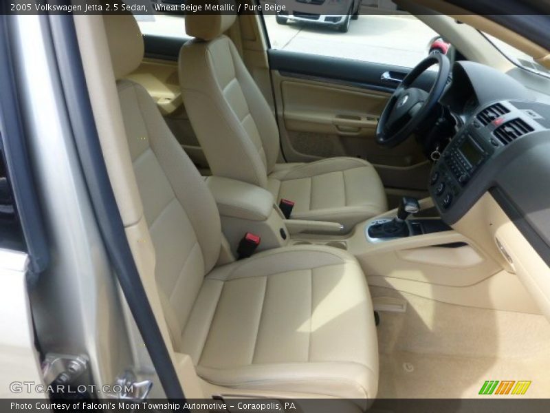 Wheat Beige Metallic / Pure Beige 2005 Volkswagen Jetta 2.5 Sedan