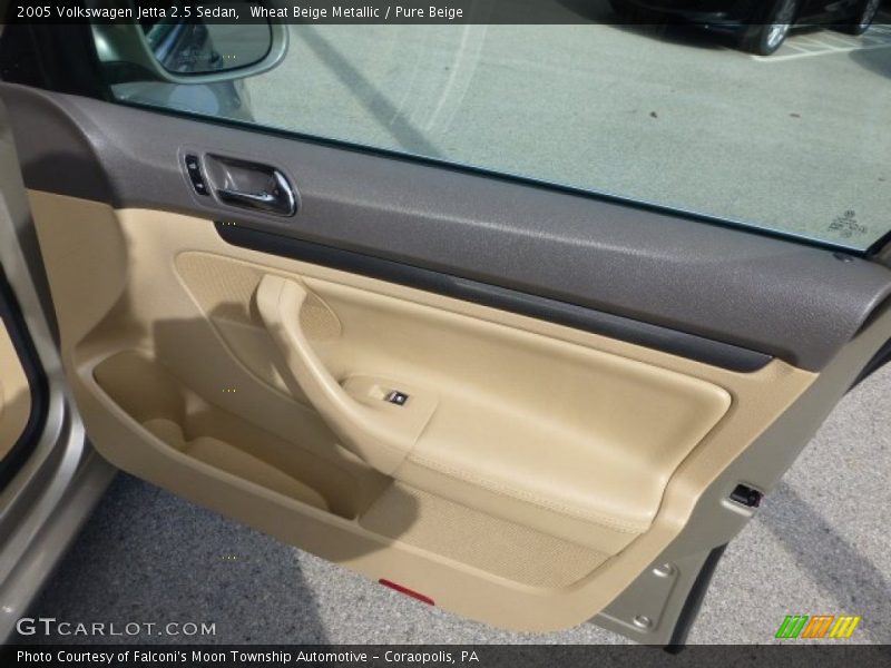 Wheat Beige Metallic / Pure Beige 2005 Volkswagen Jetta 2.5 Sedan