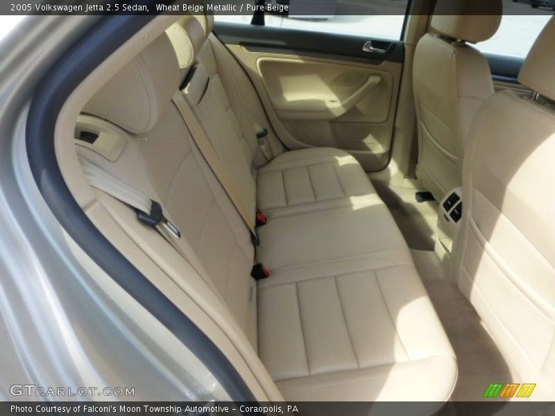 Wheat Beige Metallic / Pure Beige 2005 Volkswagen Jetta 2.5 Sedan