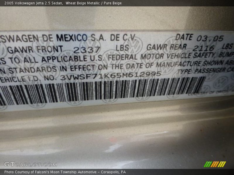 Wheat Beige Metallic / Pure Beige 2005 Volkswagen Jetta 2.5 Sedan