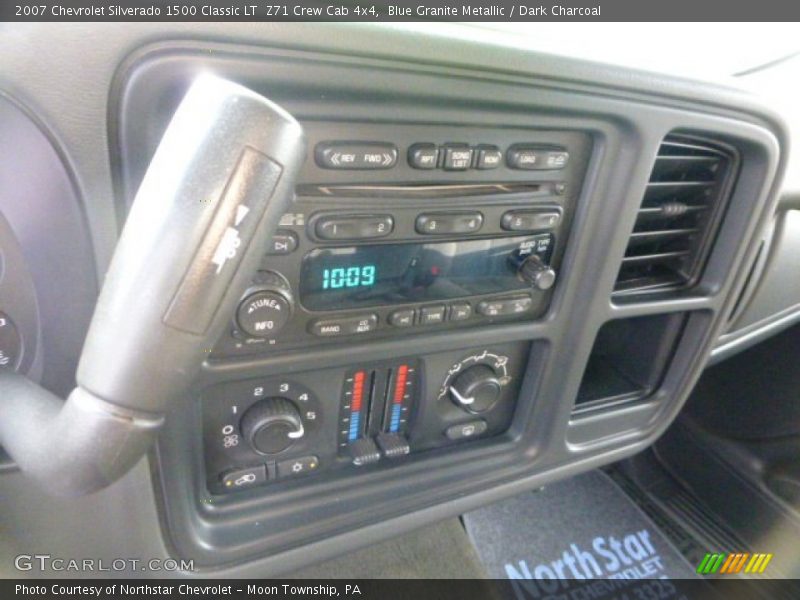 Blue Granite Metallic / Dark Charcoal 2007 Chevrolet Silverado 1500 Classic LT  Z71 Crew Cab 4x4