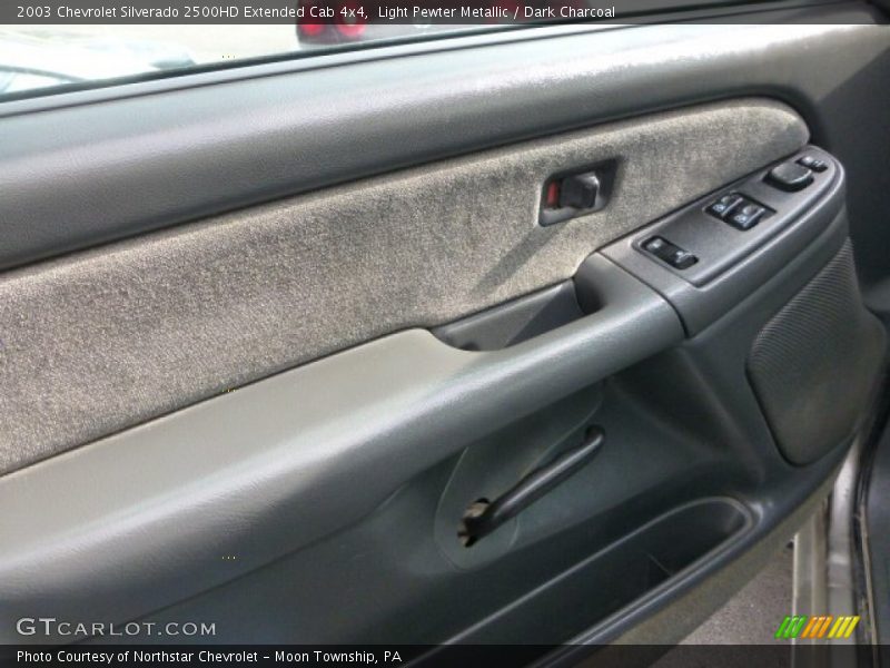 Light Pewter Metallic / Dark Charcoal 2003 Chevrolet Silverado 2500HD Extended Cab 4x4