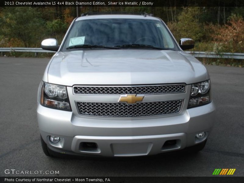 Silver Ice Metallic / Ebony 2013 Chevrolet Avalanche LS 4x4 Black Diamond Edition