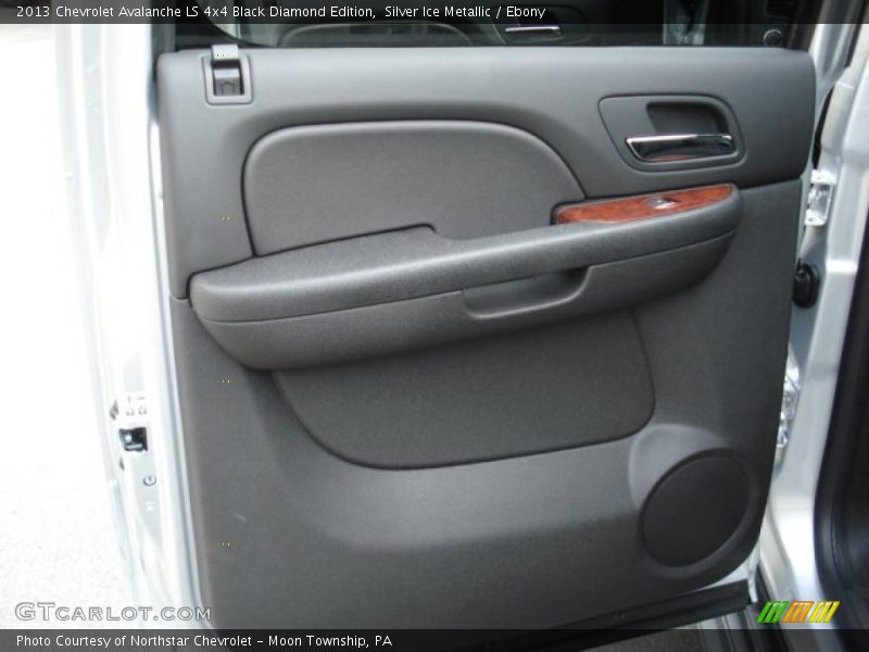 Silver Ice Metallic / Ebony 2013 Chevrolet Avalanche LS 4x4 Black Diamond Edition