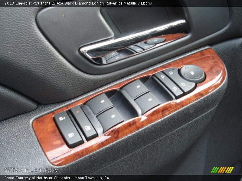 Controls of 2013 Avalanche LS 4x4 Black Diamond Edition