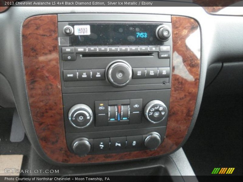 Controls of 2013 Avalanche LS 4x4 Black Diamond Edition