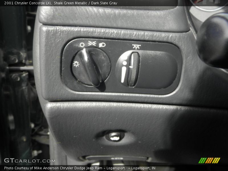 Shale Green Metallic / Dark Slate Gray 2001 Chrysler Concorde LXi