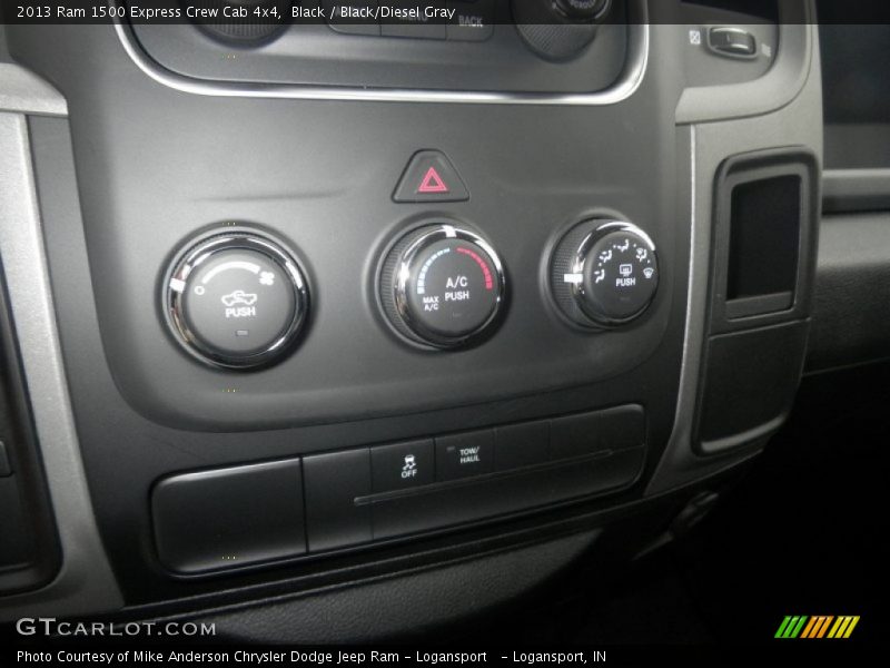 Black / Black/Diesel Gray 2013 Ram 1500 Express Crew Cab 4x4