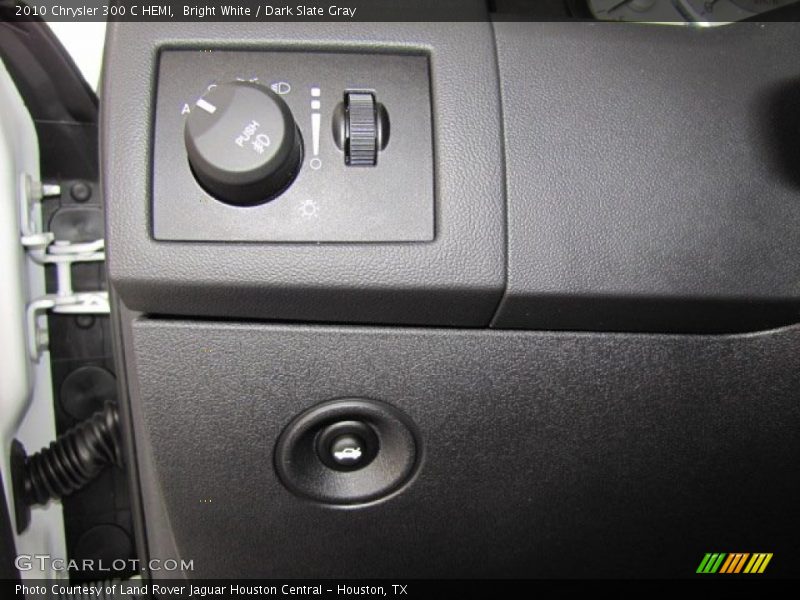 Bright White / Dark Slate Gray 2010 Chrysler 300 C HEMI