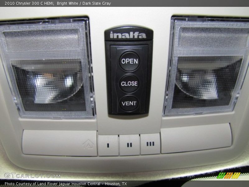 Bright White / Dark Slate Gray 2010 Chrysler 300 C HEMI