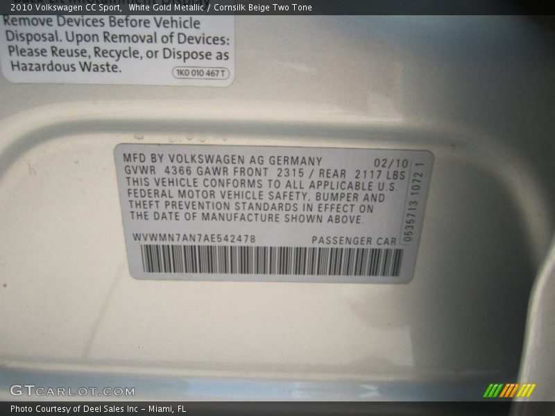 White Gold Metallic / Cornsilk Beige Two Tone 2010 Volkswagen CC Sport