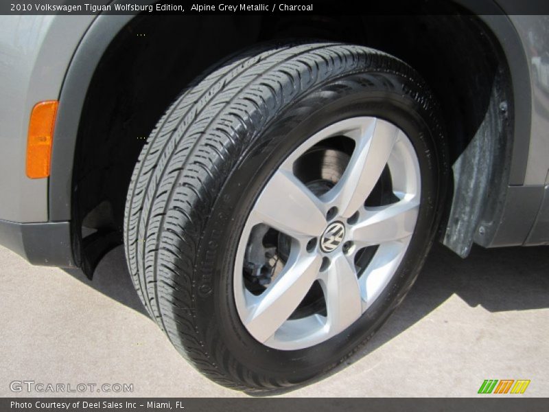 Alpine Grey Metallic / Charcoal 2010 Volkswagen Tiguan Wolfsburg Edition