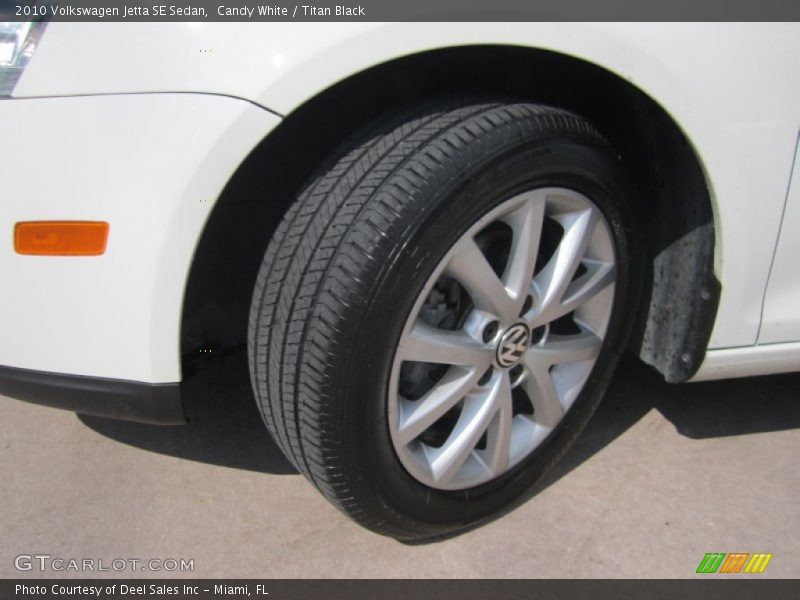 Candy White / Titan Black 2010 Volkswagen Jetta SE Sedan