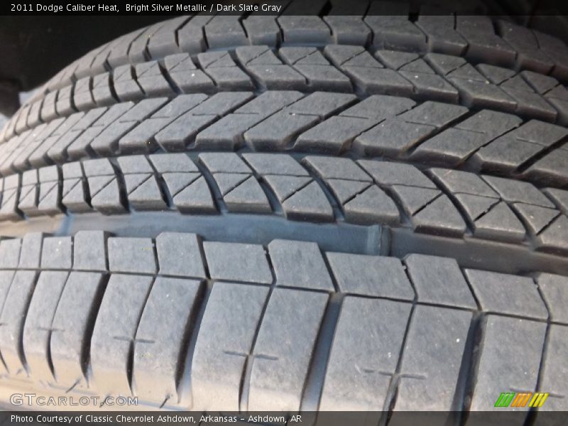 Bright Silver Metallic / Dark Slate Gray 2011 Dodge Caliber Heat