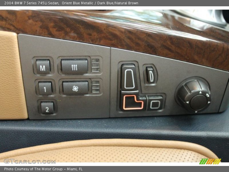 Controls of 2004 7 Series 745Li Sedan