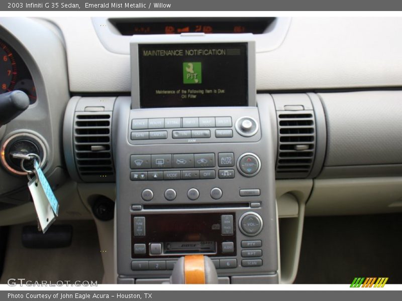 Controls of 2003 G 35 Sedan