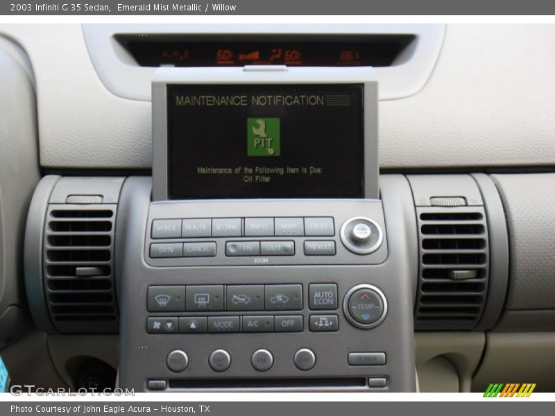 Controls of 2003 G 35 Sedan