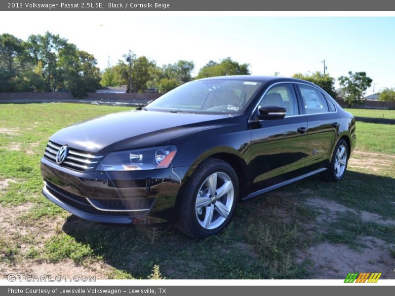 Black / Cornsilk Beige 2013 Volkswagen Passat 2.5L SE