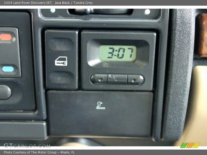 Java Black / Tundra Grey 2004 Land Rover Discovery SE7