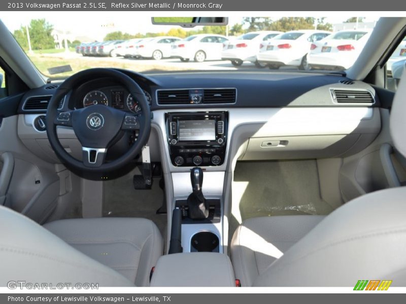 Reflex Silver Metallic / Moonrock Gray 2013 Volkswagen Passat 2.5L SE