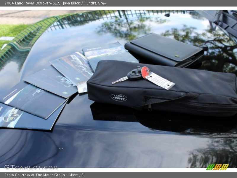 Java Black / Tundra Grey 2004 Land Rover Discovery SE7