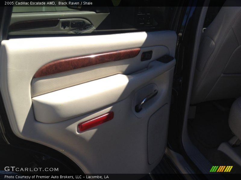 Black Raven / Shale 2005 Cadillac Escalade AWD
