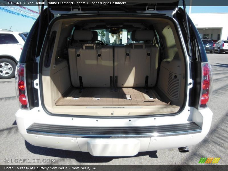 White Diamond Tricoat / Cocoa/Light Cashmere 2010 GMC Yukon Denali