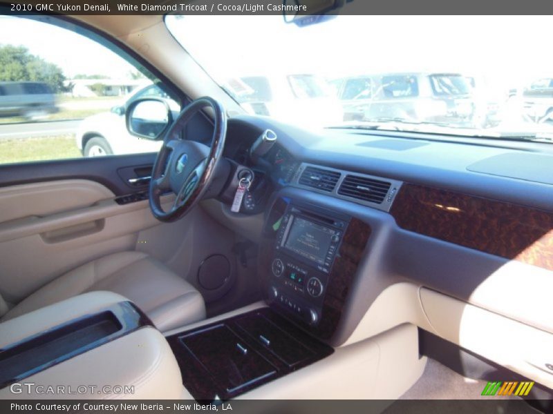 White Diamond Tricoat / Cocoa/Light Cashmere 2010 GMC Yukon Denali