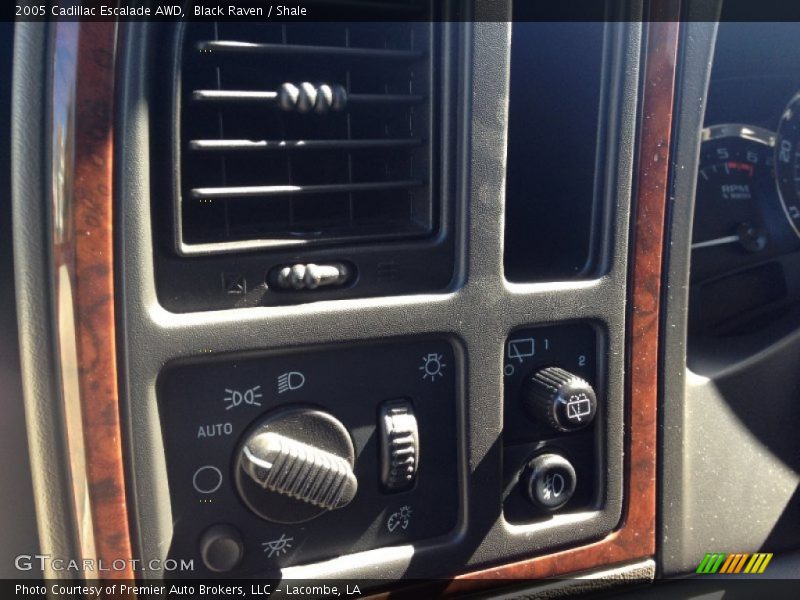 Black Raven / Shale 2005 Cadillac Escalade AWD