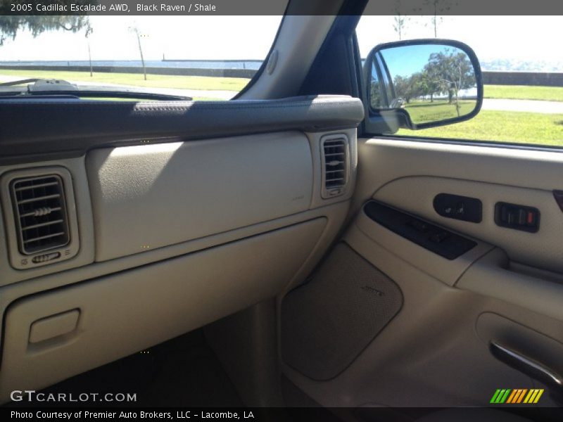 Black Raven / Shale 2005 Cadillac Escalade AWD