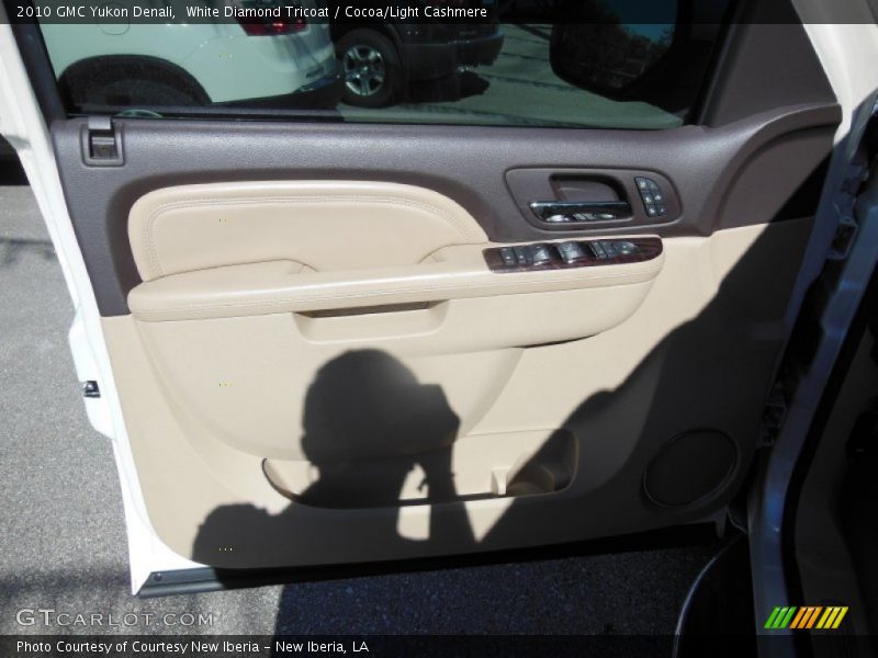 White Diamond Tricoat / Cocoa/Light Cashmere 2010 GMC Yukon Denali