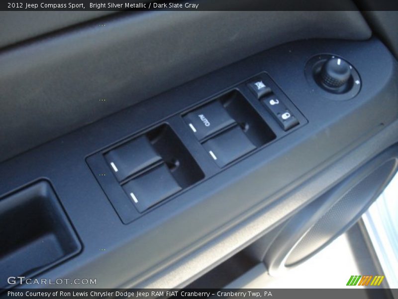 Bright Silver Metallic / Dark Slate Gray 2012 Jeep Compass Sport