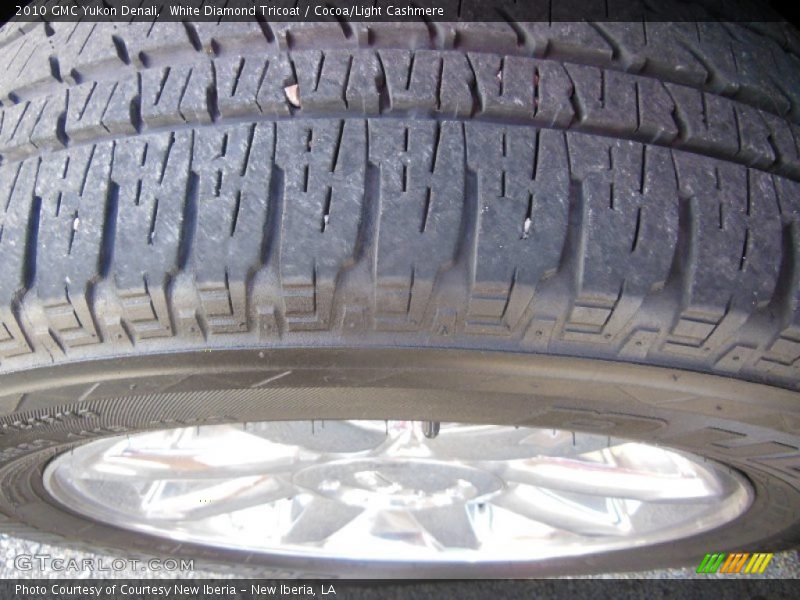 White Diamond Tricoat / Cocoa/Light Cashmere 2010 GMC Yukon Denali