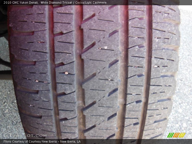 White Diamond Tricoat / Cocoa/Light Cashmere 2010 GMC Yukon Denali