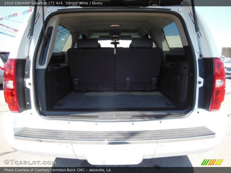 Summit White / Ebony 2010 Chevrolet Suburban LTZ 4x4