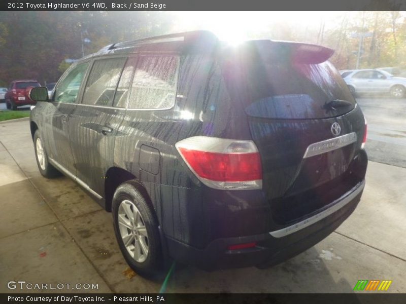 Black / Sand Beige 2012 Toyota Highlander V6 4WD
