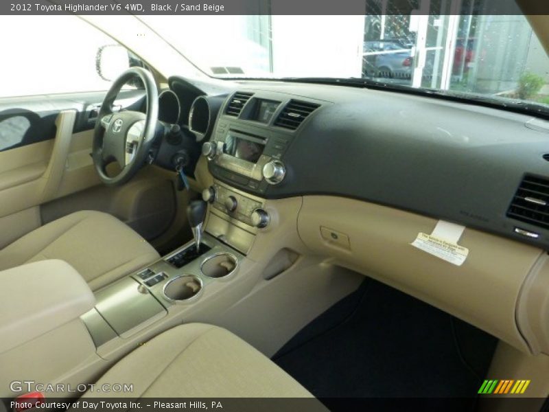 Black / Sand Beige 2012 Toyota Highlander V6 4WD