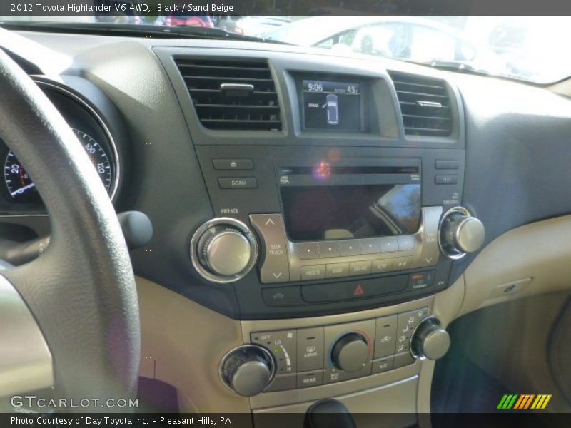 Black / Sand Beige 2012 Toyota Highlander V6 4WD