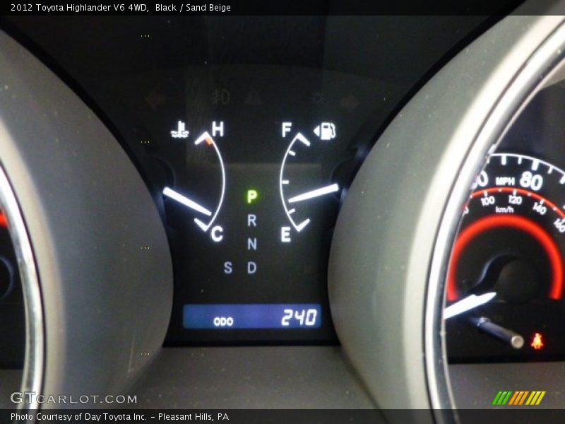 Black / Sand Beige 2012 Toyota Highlander V6 4WD