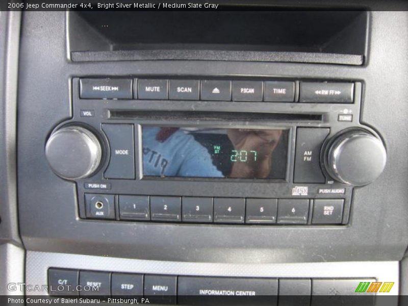 Bright Silver Metallic / Medium Slate Gray 2006 Jeep Commander 4x4