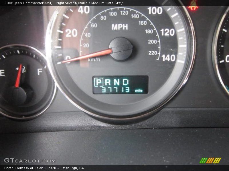 Bright Silver Metallic / Medium Slate Gray 2006 Jeep Commander 4x4