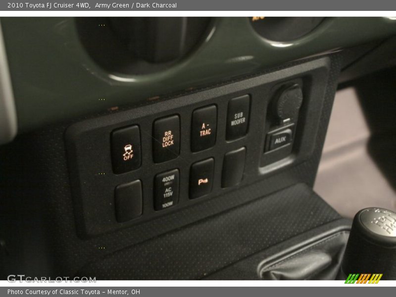Army Green / Dark Charcoal 2010 Toyota FJ Cruiser 4WD